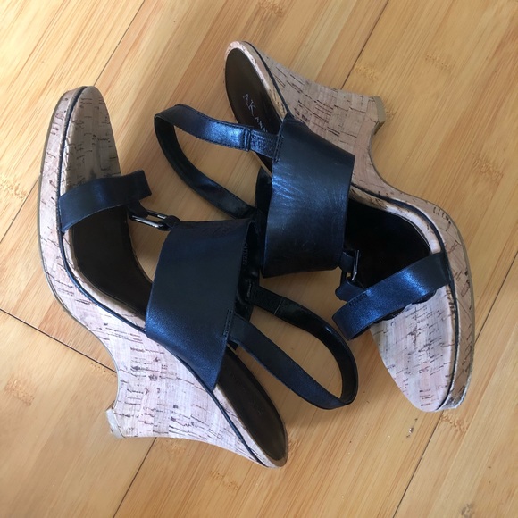 Anne Klein Wedges - Picture 4 of 5